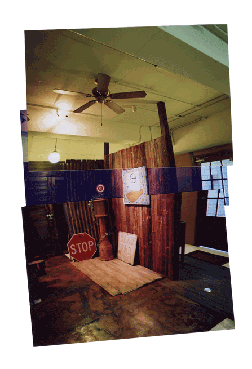 �G���g�����X����ɔz������i�u���܏M�v